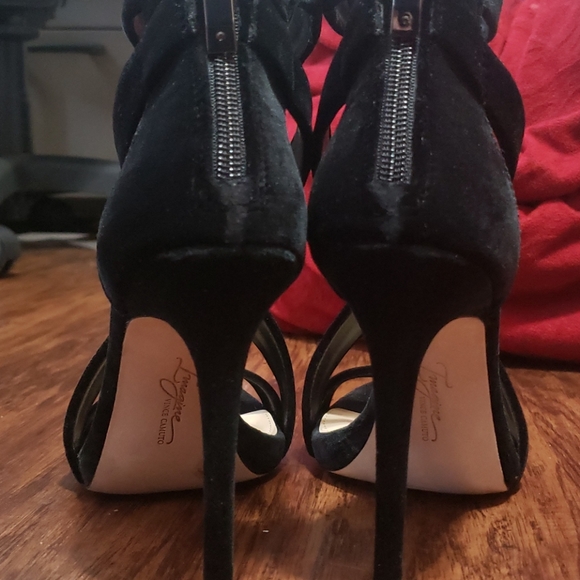 Imagine Vince Camuto Heels - Picture 3 of 4